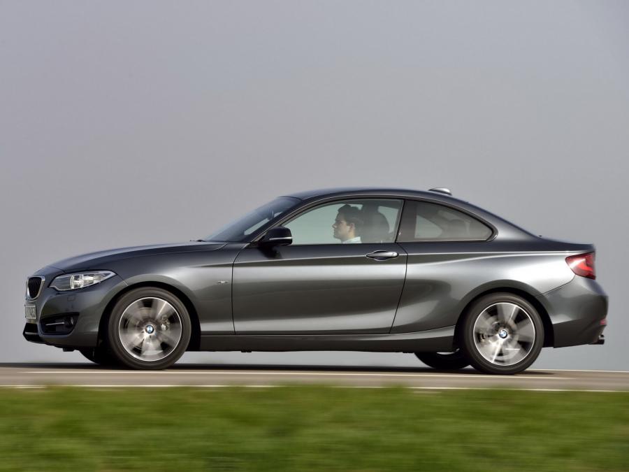  BMW 220i Coupe Sport Line 2014 года  (фото 10 из 11)